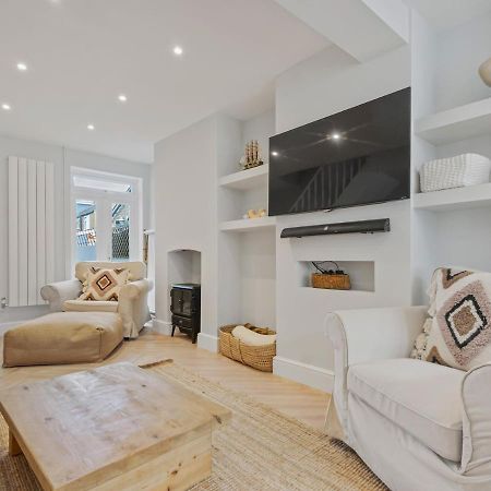 Pass The Keys 3 Bed Scandi Heaven Minutes From The Beach Вітстабл Екстер'єр фото